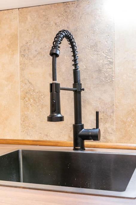 Bottega Augustea Duplex Apartment In Monti روما المظهر الخارجي الصورة