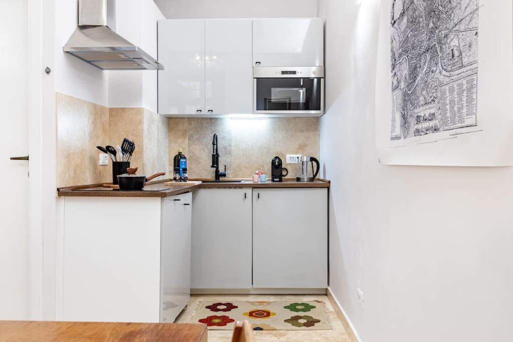 Bottega Augustea Duplex Apartment In Monti روما المظهر الخارجي الصورة